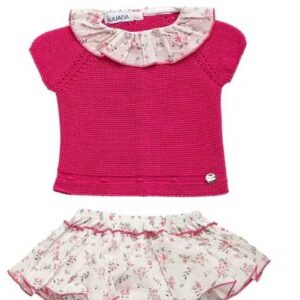 Conjunto braga falfa florecitas Juliana vistiendo bebés