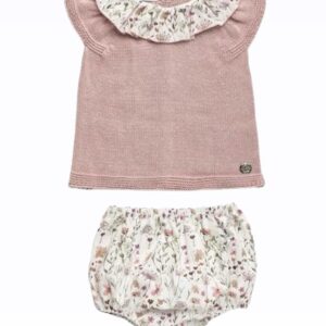 Conjunto braga tela florecitas Juliana vistiendo bebés