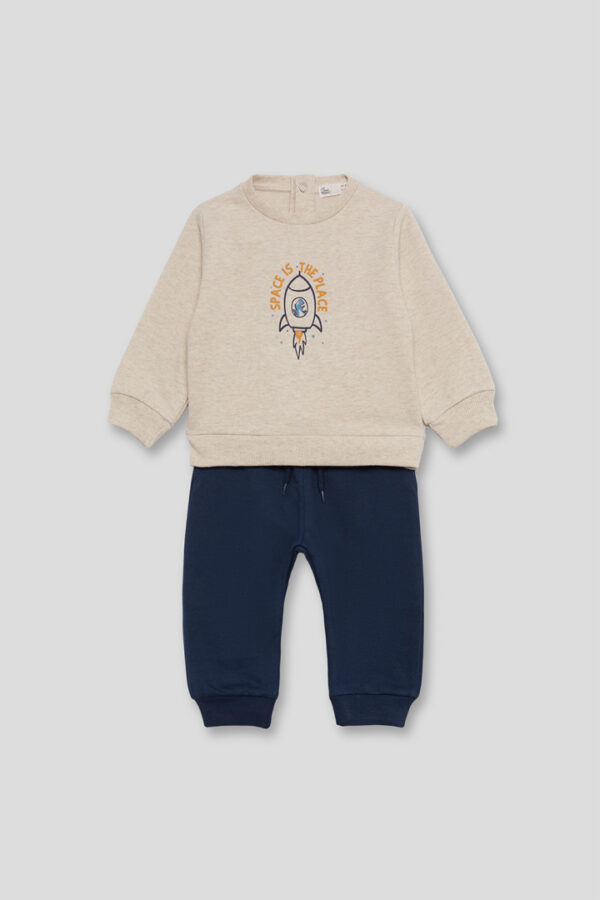 Conjunto Space is the plac Street Monkey