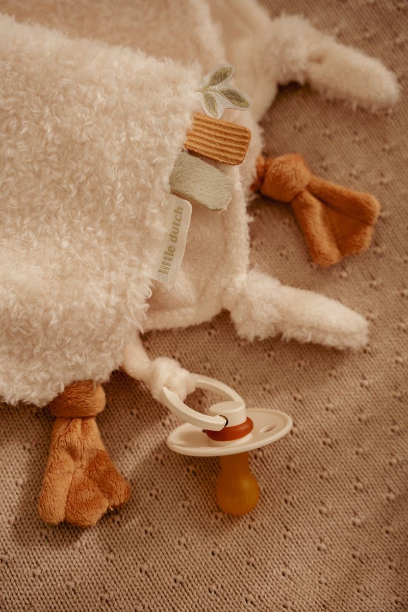 DOUDOU OCA NEWBORN NATURAL LITTLE DUTCH - Imagen 4