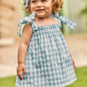 Vestido engomado con braga de cuadros azul nube Juliana vistiendo bebes