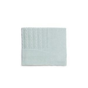 Mantita aranes calados verde mar  Juliana vistiendo bebes