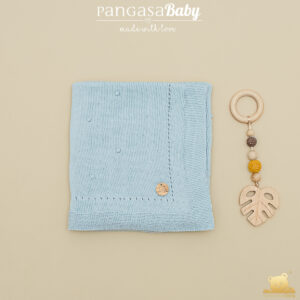 Mantita bodoques celeste empolvado  Pangasa baby